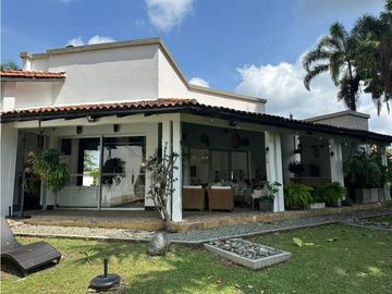 Casa campestre amoblada en venta sector el Caimo
