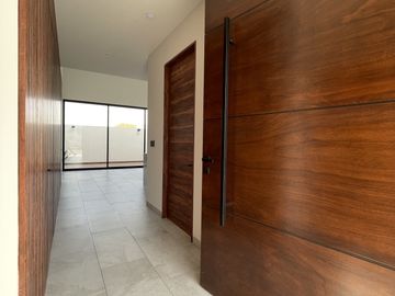 CASA EN VENTA DE UN PISO LOMAS IV EL MOLINO