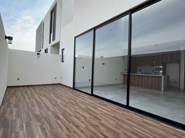 CASA EN VENTA DE UN PISO LOMAS IV EL MOLINO