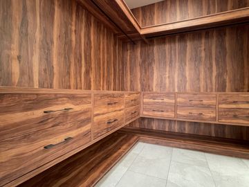 CASA EN VENTA DE UN PISO LOMAS IV EL MOLINO