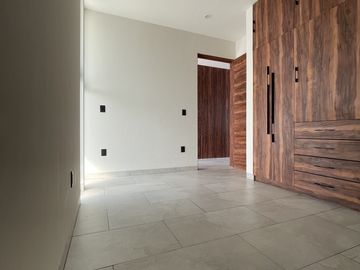 CASA EN VENTA DE UN PISO LOMAS IV EL MOLINO