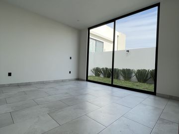 CASA EN VENTA DE UN PISO LOMAS IV EL MOLINO