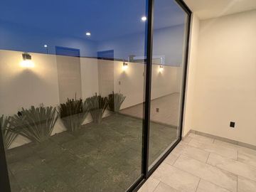 CASA EN VENTA DE UN PISO LOMAS IV EL MOLINO