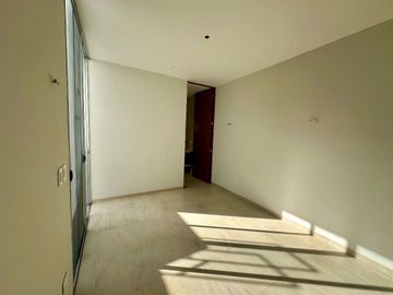 Casa nueva en venta en privada en el Yucatán Country Club, Mérida, Yucatán.