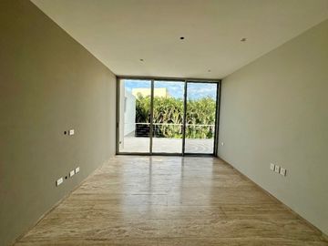 Casa nueva en venta en privada en el Yucatán Country Club, Mérida, Yucatán.