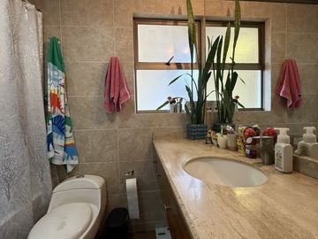 Arrendamos Casa En Condominio A Pasos Del Colegio Montessor