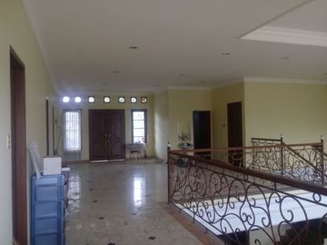 Dijual Cepatt!! Rumah Mewah 2 Lantai di kalibata , Bisa Nego