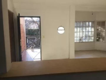 Departamento Triplex en Venta en Caballito, 4 ambientes 4 baños 150 m2 + balcón, patio, terraza, parrilla, 2 cocheras – Galicia 1900