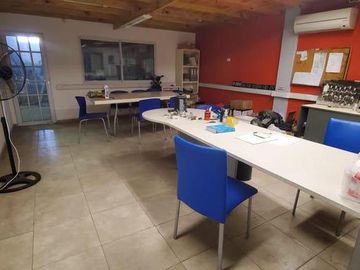 DEPOSITO DE 10 X 43 DE FONDO EN JUAN B JUSTO Y NEUQUEN