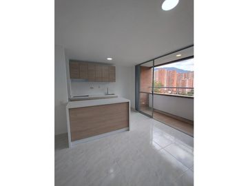Venta de apartamento nuevo en Plaza Fabricato, Bello