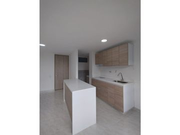 Venta de apartamento nuevo en Plaza Fabricato, Bello