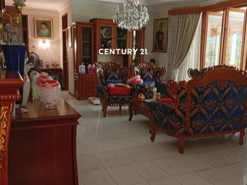 Rumah Mewah Besar Dengan Swimming Pool Siap Huni Dm 18487