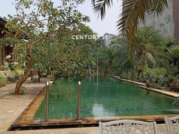 Rumah Mewah Besar Dengan Swimming Pool Siap Huni Dm 18487