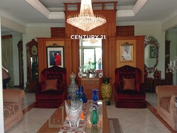 Rumah Mewah Besar Dengan Swimming Pool Siap Huni Dm 18487