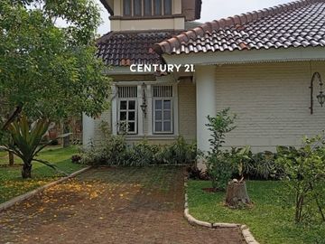 Rumah Mewah Besar Dengan Swimming Pool Siap Huni Dm 18487