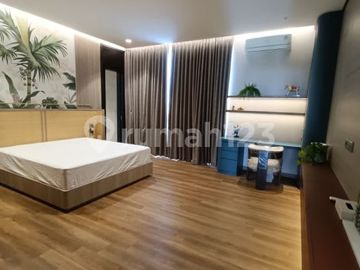 Rumah Fully Furnish + Interior Mewah + Renovasi Tambah Lantai 3+1 (Jadi 4 Lantai)