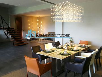 Maria Luisa Luxury House For Sale