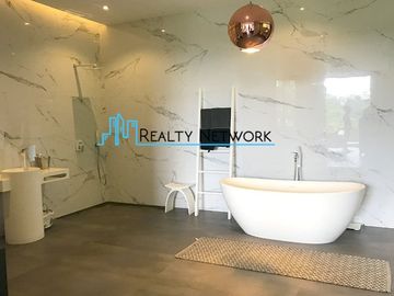 Maria Luisa Luxury House For Sale