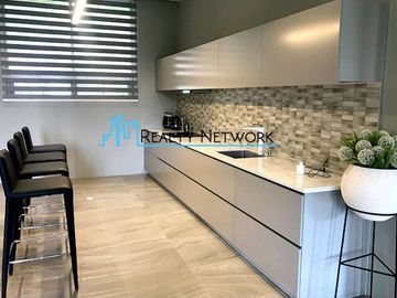 Maria Luisa Luxury House For Sale