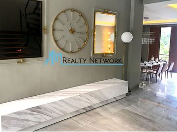 Maria Luisa Luxury House For Sale