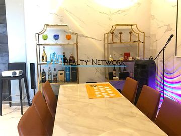 Maria Luisa Luxury House For Sale