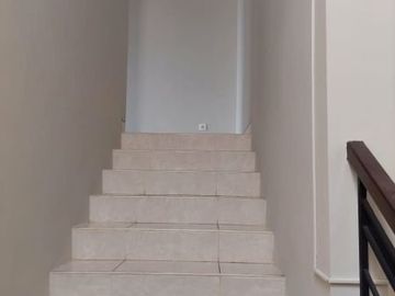 DISEWAKAN RUMAH BAGUS RAPIH, DI CLUSTER ALLEVARE FORESTA BSD