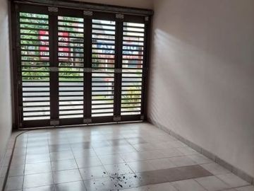 DISEWAKAN RUMAH BAGUS RAPIH, DI CLUSTER ALLEVARE FORESTA BSD