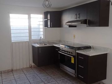 EXCELENTE CASA EN VENTA REMODELADA ,CERCA XANGARI