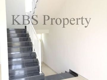 Disewa Rumah 2 Lt Type 141/162 m2 The Home Southlink - Batam