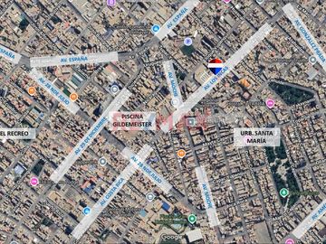 Esta propiedad está ubicada en la segunda cuadra de AV. LOS INCAS, zona  ALTAMENTE COMERCIAL, con mucho tránsito vehicular y peatonal y establecimient