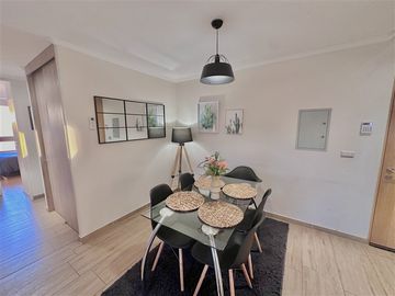 Departamento en venta de 2 dorm. en La Cisterna