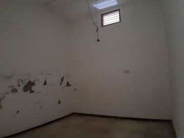 Rumah Dukuh Kupang Barat Bebas banjir, bisa untuk rumah kost