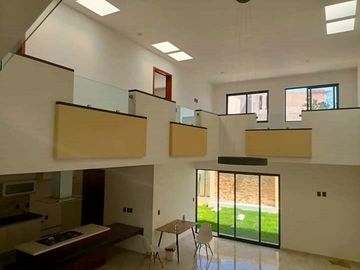 Excelente casa en Lomas de Juriquilla J2