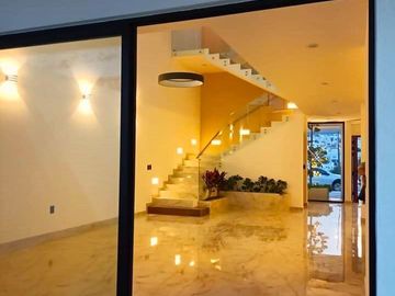 Excelente casa en Lomas de Juriquilla J2