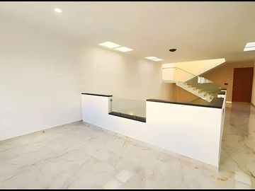 Excelente casa en Lomas de Juriquilla J2