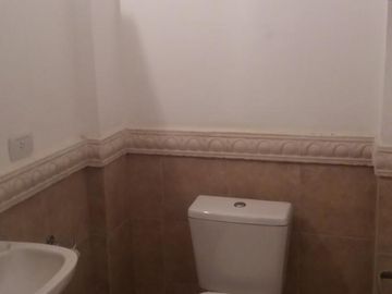ITUZAINGO N. CHALET NORMANDO EN BARRIO CERRADO