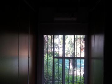 ITUZAINGO N. CHALET NORMANDO EN BARRIO CERRADO