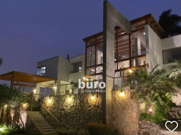 EXCLUSIVA CASA EN VENTA JARDIN, PISCINA Y DEPARTAMENTO ADICIONAL EN CASUARINAS