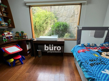 EXCLUSIVA CASA EN VENTA JARDIN, PISCINA Y DEPARTAMENTO ADICIONAL EN CASUARINAS