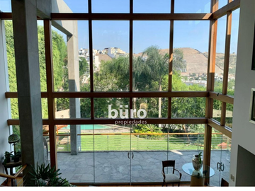 EXCLUSIVA CASA EN VENTA JARDIN, PISCINA Y DEPARTAMENTO ADICIONAL EN CASUARINAS