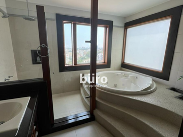 EXCLUSIVA CASA EN VENTA JARDIN, PISCINA Y DEPARTAMENTO ADICIONAL EN CASUARINAS