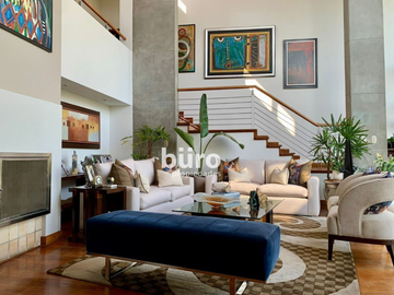 EXCLUSIVA CASA EN VENTA JARDIN, PISCINA Y DEPARTAMENTO ADICIONAL EN CASUARINAS