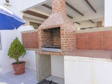 Casa en Conjunto Privado: Se Vende Casa Cerca del Mar en Salinas