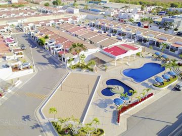 Casa en Conjunto Privado: Se Vende Casa Cerca del Mar en Salinas