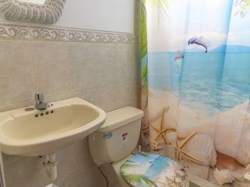 Casa en Conjunto Privado: Se Vende Casa Cerca del Mar en Salinas