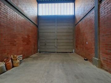 bodega en arriendo en arroyohondo yumbo. Cod A127331