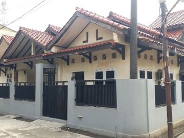 Rumah hook dalam kavling bebas banjir margahayu bekasi timur