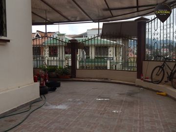 Casa de venta en Cdla.El Rosal  – código:14643