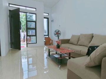 Dijual Cepat Rumah Minimalis Promo Free Kanopi, Di Karangsatria