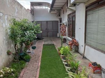 Rumah SHM pusat kota dekat kampus UWM sekolah santa maria
